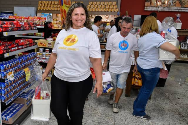 Foto 8 de Supermercado Rena, Mercado em Divinópolis - MG